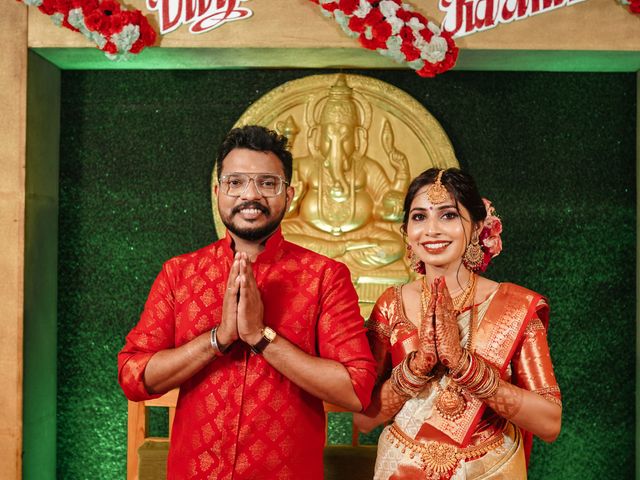 DIVYA  &amp; and KARTHIK&apos;s wedding in Ernakulam, Kerala 114