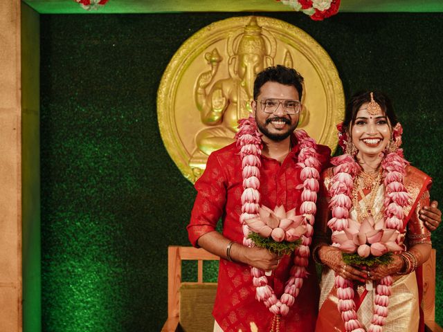 DIVYA  &amp; and KARTHIK&apos;s wedding in Ernakulam, Kerala 125