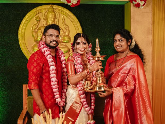 DIVYA  &amp; and KARTHIK&apos;s wedding in Ernakulam, Kerala 126