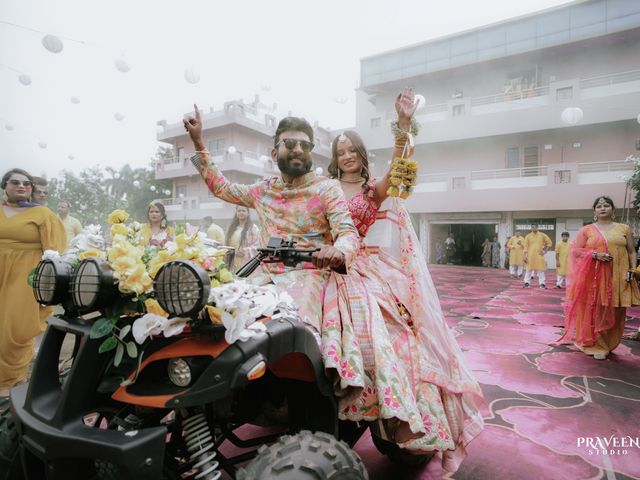 Yogesh and Deeksha&apos;s wedding in Durg, Chattisgarh 11