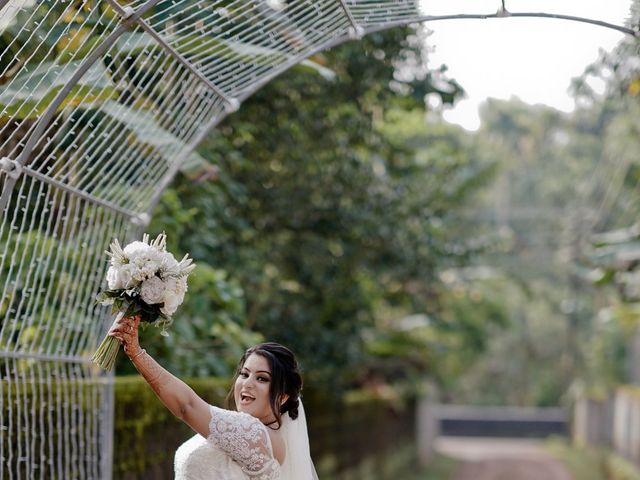 Cezil and Anitha&apos;s wedding in Ernakulam, Kerala 6