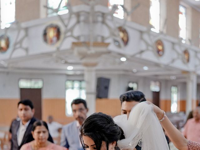 Cezil and Anitha&apos;s wedding in Ernakulam, Kerala 19