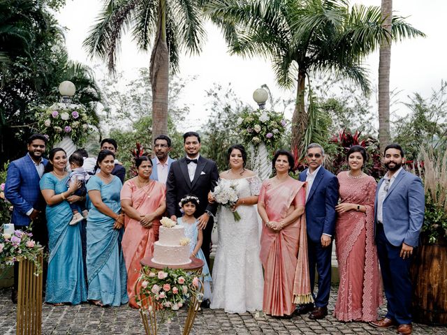 Cezil and Anitha&apos;s wedding in Ernakulam, Kerala 38