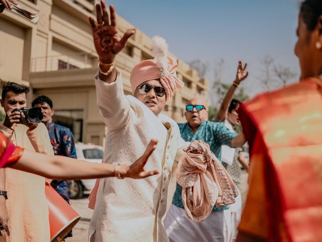 Anirudha and Falguni&apos;s wedding in Nagpur, Maharashtra 68