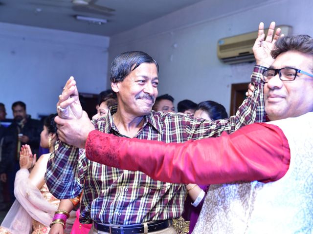 Aditi and Avijit&apos;s wedding in Kolkata, West Bengal 13