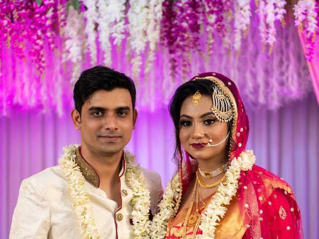 Sandip and Susmita&apos;s wedding in North 24 Parganas, West Bengal 12