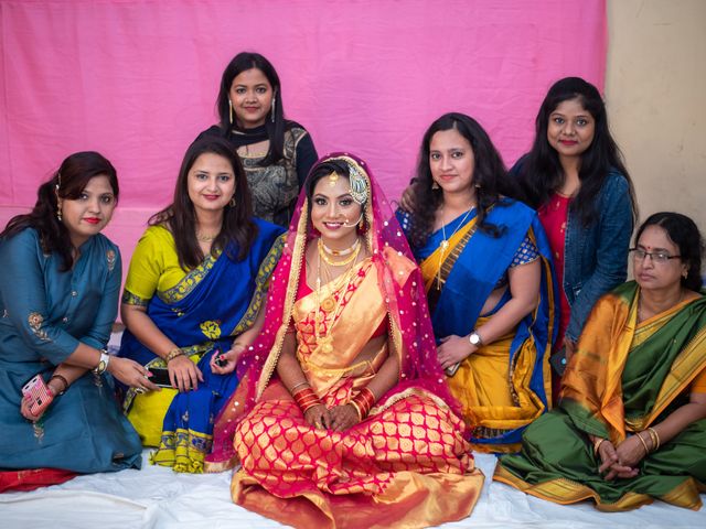 Sandip and Susmita&apos;s wedding in North 24 Parganas, West Bengal 30