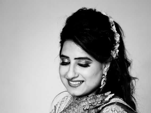 Aman and Shiwani's wedding in Mumbai, Maharashtra 14