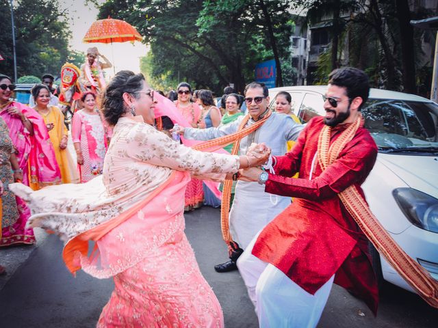 Aman and Shiwani's wedding in Mumbai, Maharashtra 23