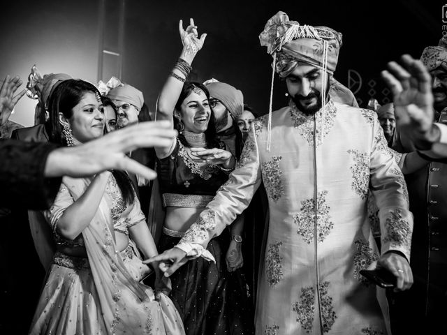 Swapnil and Abhinav&apos;s wedding in Gurgaon, Delhi NCR 56