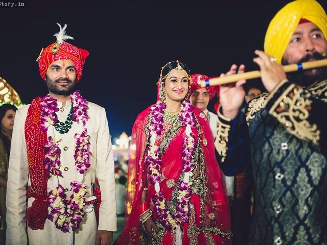 Khushboo and Gaurav&apos;s wedding in Hyderabad, Telangana 12