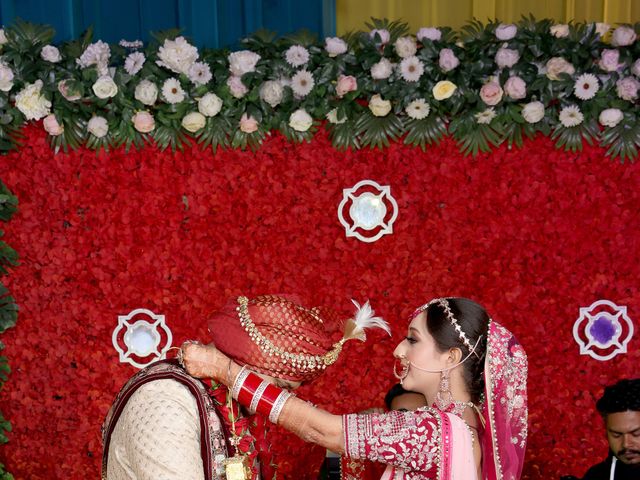 Suminder and Deepika&apos;s wedding in Zirakpur, Chandigarh 22