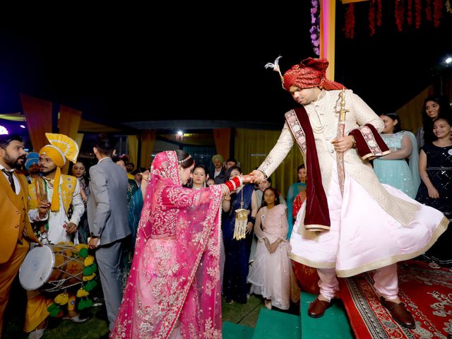 Suminder and Deepika&apos;s wedding in Zirakpur, Chandigarh 26