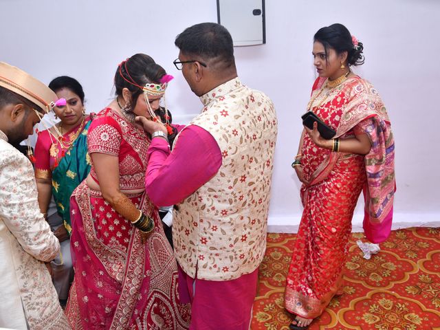 Supriya and Sachin&apos;s wedding in Mumbai, Maharashtra 177