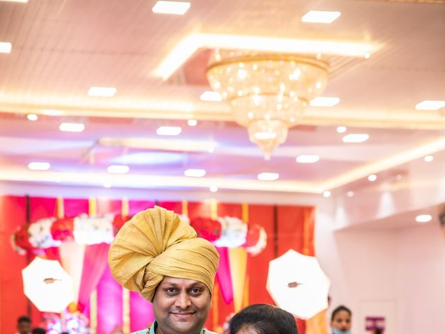 Supriya and Sachin&apos;s wedding in Mumbai, Maharashtra 40