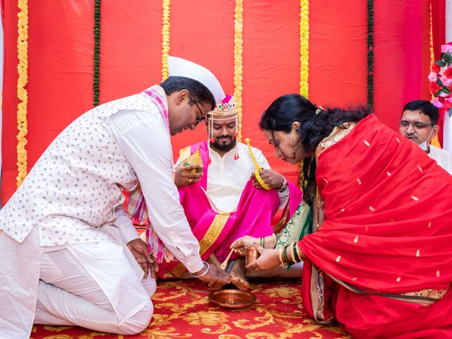 Supriya and Sachin&apos;s wedding in Mumbai, Maharashtra 46