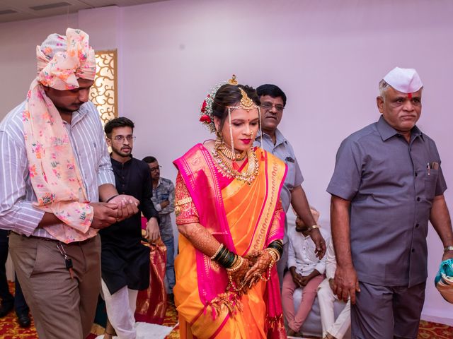 Supriya and Sachin&apos;s wedding in Mumbai, Maharashtra 54
