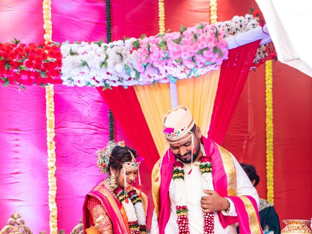 Supriya and Sachin&apos;s wedding in Mumbai, Maharashtra 101