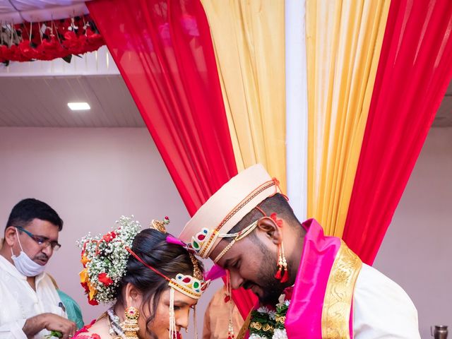 Supriya and Sachin&apos;s wedding in Mumbai, Maharashtra 108