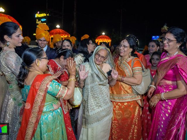 Neha and Devesh&apos;s wedding in Surat, Gujarat 54