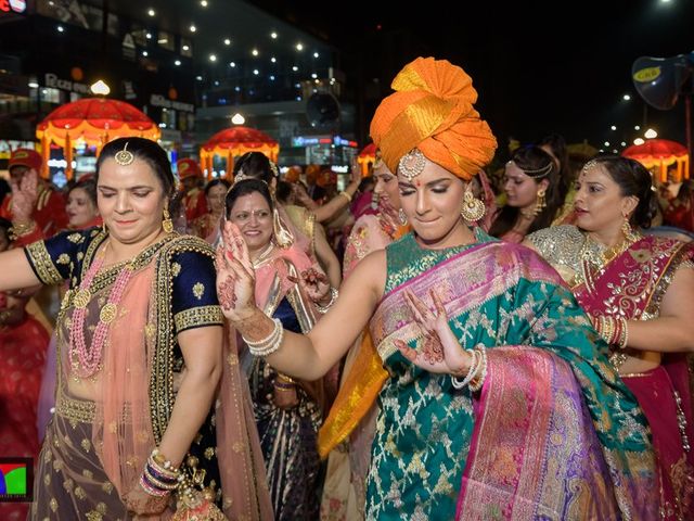 Neha and Devesh&apos;s wedding in Surat, Gujarat 57