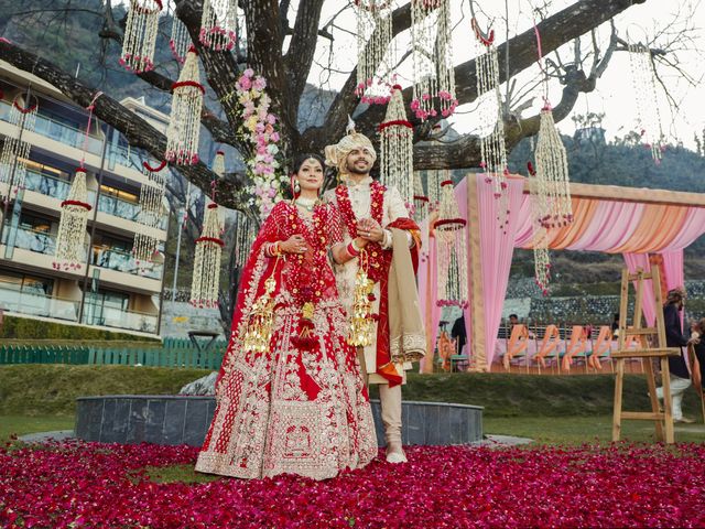 Shrey and Priyanka&apos;s wedding in Dehradun, Uttarakhand 124