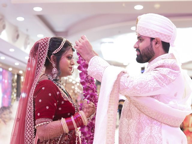 Utkarsh and Priyanka&apos;s wedding in Greater Noida, Delhi NCR 32