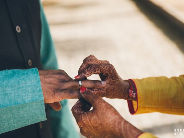 Ashka and Raghu's wedding in Ahmednagar, Maharashtra 4