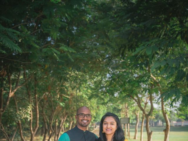 Ashka and Raghu's wedding in Ahmednagar, Maharashtra 6