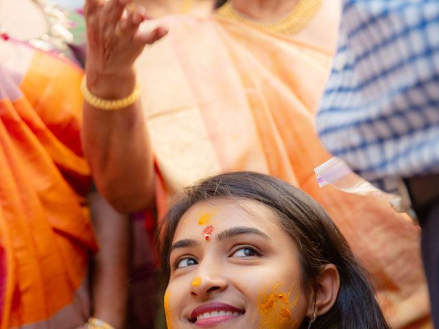 Ashka and Raghu's wedding in Ahmednagar, Maharashtra 32