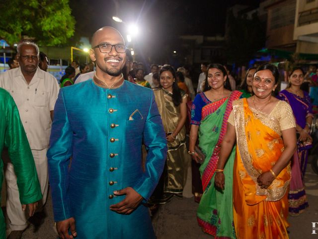 Ashka and Raghu's wedding in Ahmednagar, Maharashtra 35