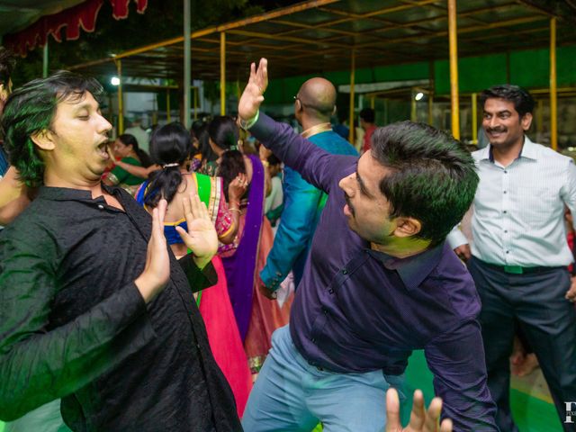 Ashka and Raghu's wedding in Ahmednagar, Maharashtra 45