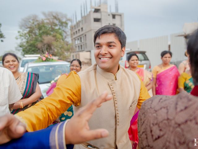 Ashka and Raghu's wedding in Ahmednagar, Maharashtra 63