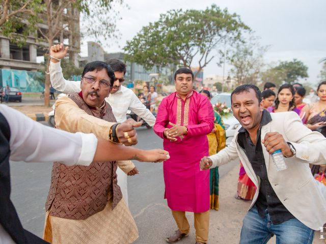 Ashka and Raghu's wedding in Ahmednagar, Maharashtra 64