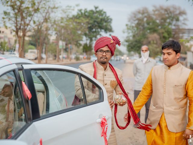 Ashka and Raghu's wedding in Ahmednagar, Maharashtra 65