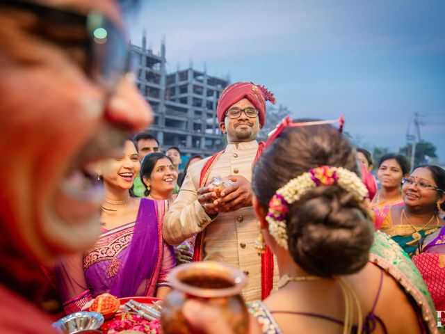 Ashka and Raghu's wedding in Ahmednagar, Maharashtra 76