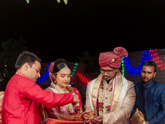 Ashka and Raghu's wedding in Ahmednagar, Maharashtra 105