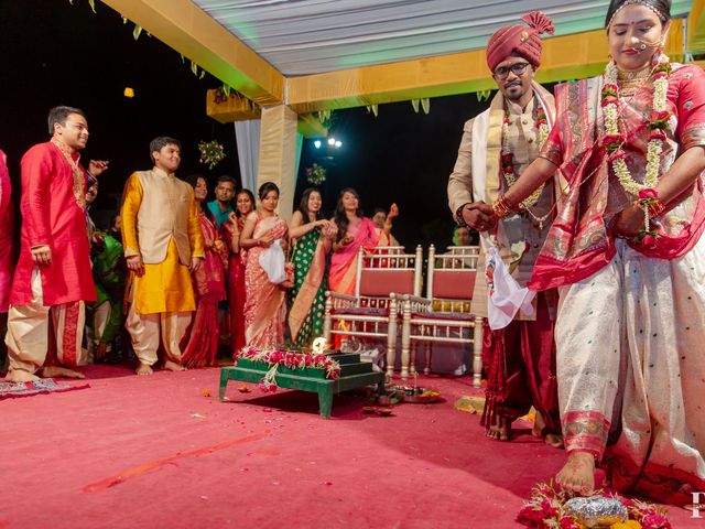 Ashka and Raghu's wedding in Ahmednagar, Maharashtra 107