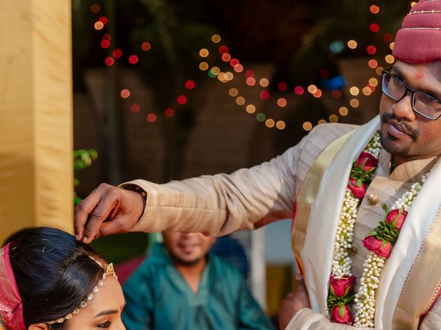 Ashka and Raghu's wedding in Ahmednagar, Maharashtra 112