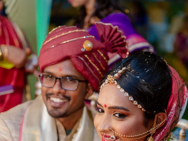 Ashka and Raghu's wedding in Ahmednagar, Maharashtra 115