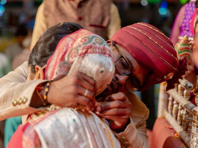 Ashka and Raghu's wedding in Ahmednagar, Maharashtra 116