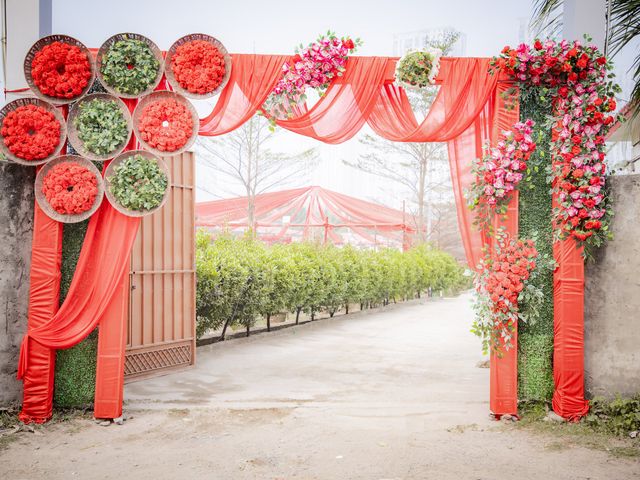 Dr. Amrita Bhattacharyya and Prokarso Chattopadhyay's wedding in Kolkata, West Bengal 39
