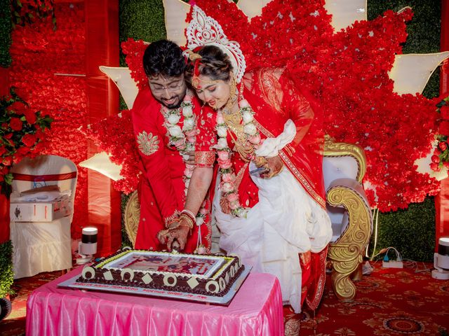 Dr. Amrita Bhattacharyya and Prokarso Chattopadhyay's wedding in Kolkata, West Bengal 45