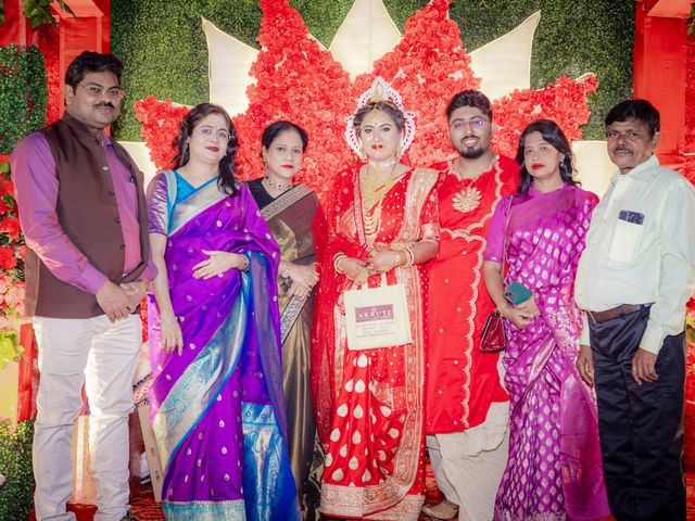 Dr. Amrita Bhattacharyya and Prokarso Chattopadhyay's wedding in Kolkata, West Bengal 51
