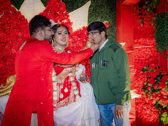 Dr. Amrita Bhattacharyya and Prokarso Chattopadhyay's wedding in Kolkata, West Bengal 92