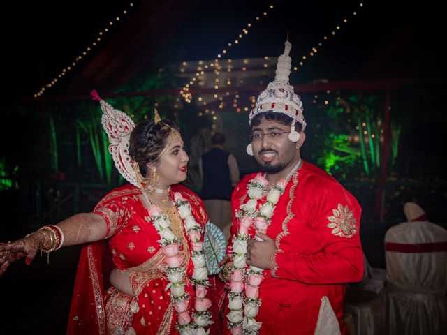 Dr. Amrita Bhattacharyya and Prokarso Chattopadhyay's wedding in Kolkata, West Bengal 99