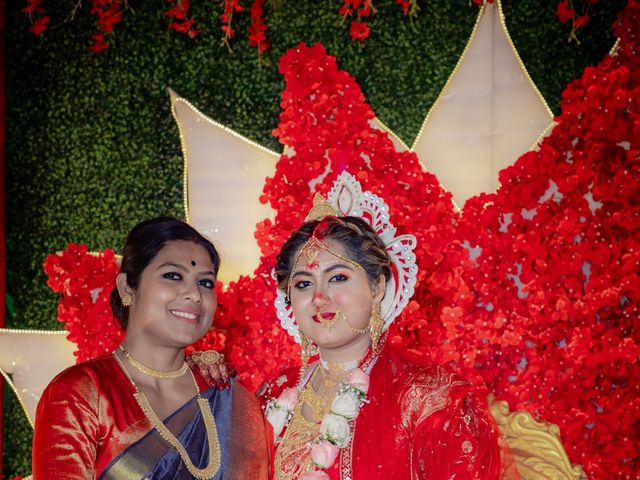 Dr. Amrita Bhattacharyya and Prokarso Chattopadhyay's wedding in Kolkata, West Bengal 110