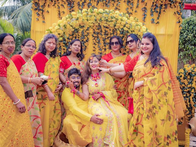 Dr. Amrita Bhattacharyya and Prokarso Chattopadhyay's wedding in Kolkata, West Bengal 112