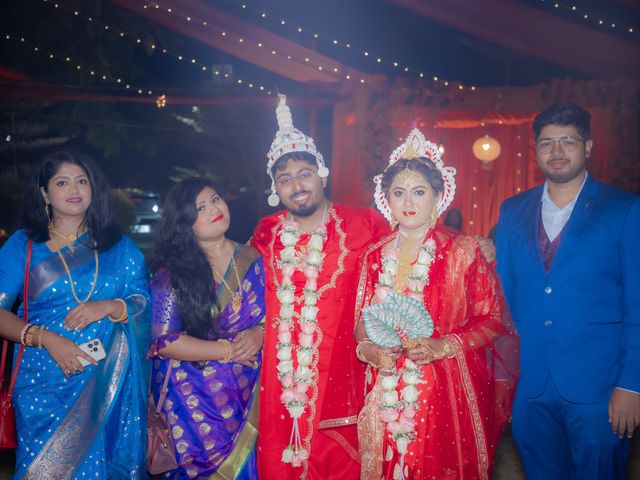 Dr. Amrita Bhattacharyya and Prokarso Chattopadhyay's wedding in Kolkata, West Bengal 117