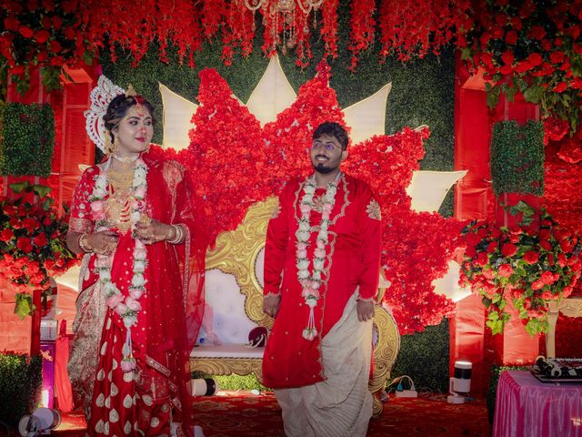 Dr. Amrita Bhattacharyya and Prokarso Chattopadhyay's wedding in Kolkata, West Bengal 131
